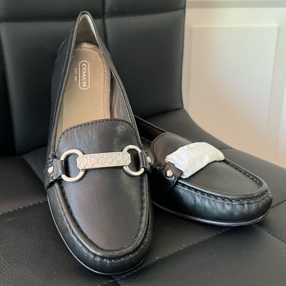 COACH LEATHER LOAFERS, SIZE 8.5